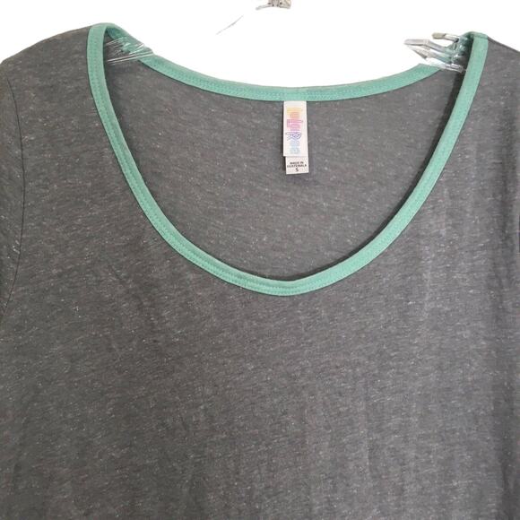 NWT LuLaRoe Classic T Shirt Top Color Block Flowy Scoop-Neck Short Sleeve Small - Picture 2 of 11